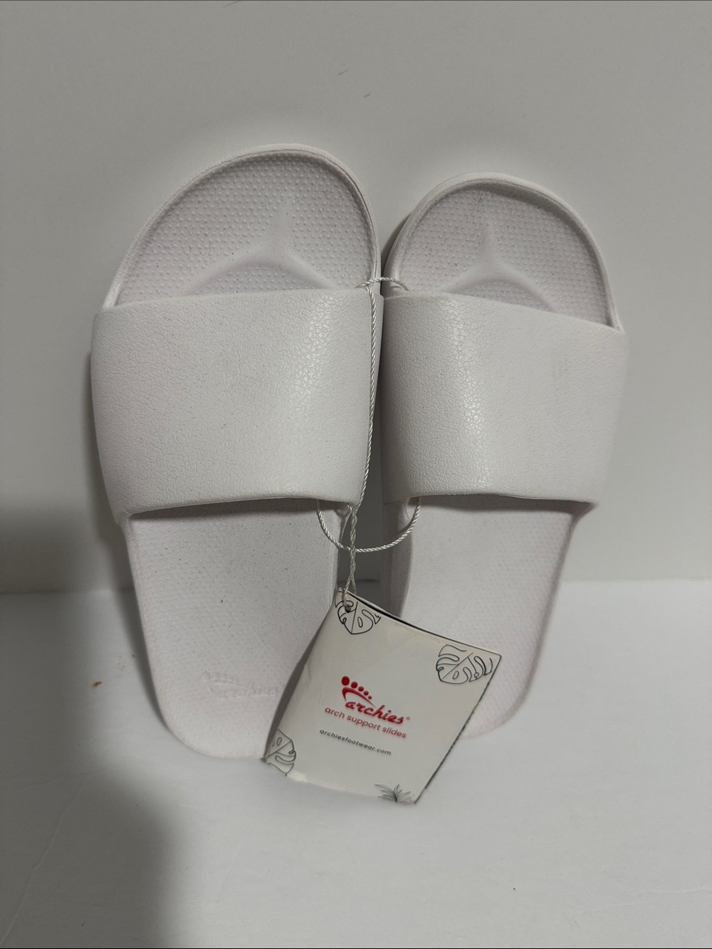 Archies White Slide Sandals Women’s Size 5